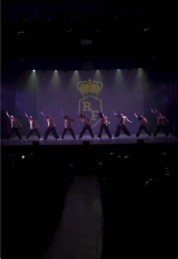 2026 new gen bringing the OGs’ iconic 2016 BBHMM performance back to life 🔥 #RoyalFamily #BBHMM #RoyalFamilyOGs #RoyalFamilyNewGen #ParrisGoebel