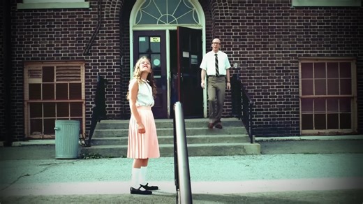 60 children saw this UFO - and heard it speak