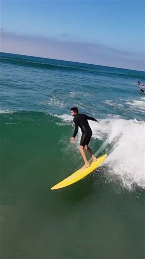 092326 Encinitas Surfer 26 yellow board good 24s right 9x16