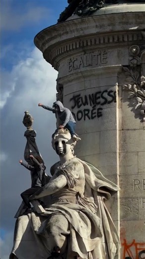 France has fallen🇫🇷 #france #franceriots #franceprotest #paris #milan #europe