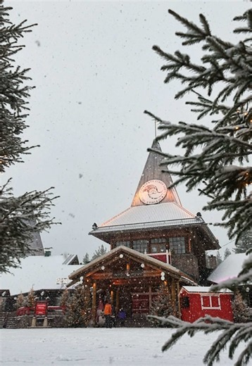 First Snow at Santa Claus Village: October 14th Arrival ❄️