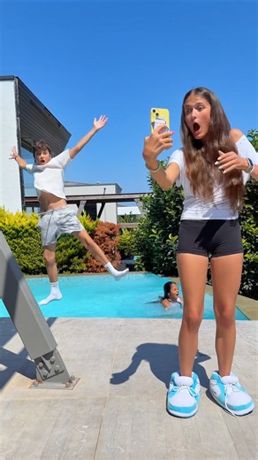 🤳+🎶🎸=👯‍♀️ #dance #familyfirst