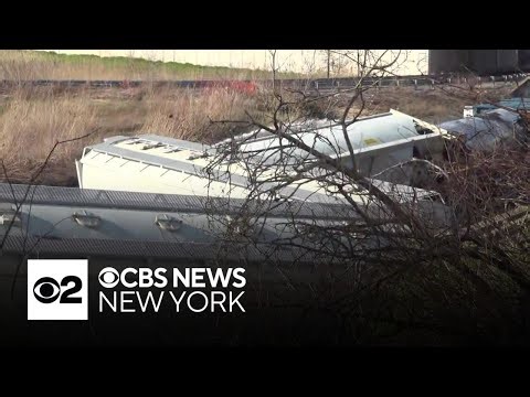 Freight train derailment cleanup continues in North Bergen, N.J.