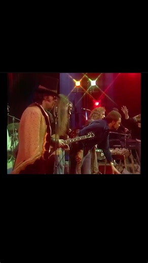 Rerun Tries to Bootleg The Doobie Brothers 😂 | What's Happening!! (1978)