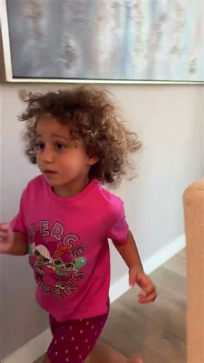 Spider on the Dolly?! 😮🕷️ Sierra Helps Rhia 💛