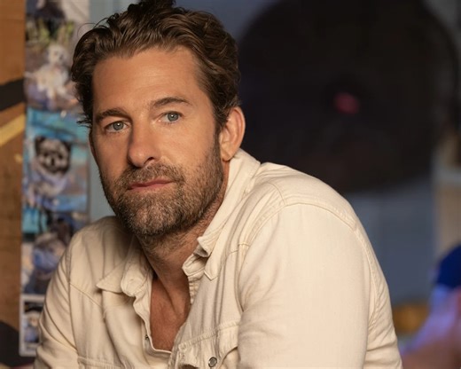 'RJ Decker': Scott Speedman trades in 'Grey's Anatomy' scrubs to be a 'mess' in new show