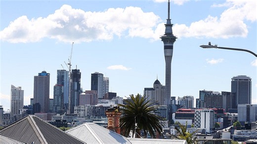 Man's terrifying BASE jump ends with high-rise rescue at luxury hotel