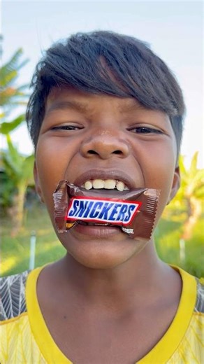 Yummy Bites SNICKERS Peanut 🥜 Chocolate Nugget 🍫🤤eating by #villagee #viral #shorts #fyp