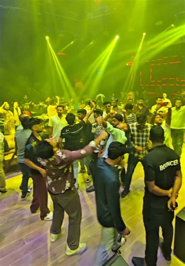 Royal Night with DJ Opurba Thursday, 22 October & Friday, 23 October Live Band: The Royal Red Entry Starts at 7 PM The Royal Red, Cox’s Bazar Contact: 01849233333 #theroyalred #royalrednightlife #livemusic #livedj #nightlife