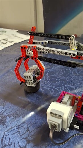 TinkerRobotics - LEGO Mechanical Crane
