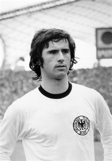 Gerd Müller is one of the all-time top scorers in #FIFAWorldCup history, with 14 goals in three tournaments⚽ Discover more fun facts from iconic World Cup finals by watching FACTS on FIFA 📱📺 https://f.plus/FactsFB | FIFA