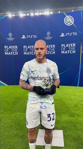 "𝐷𝑖𝑚𝑎 ℎ𝑜𝑤 𝑏𝑢𝑠𝑦 𝑎𝑟𝑒 𝑦𝑜𝑢?" Dima: