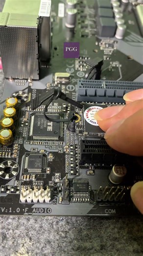 Nvme SSD installation #shorts #ssd #ssdm2 #pcbuild