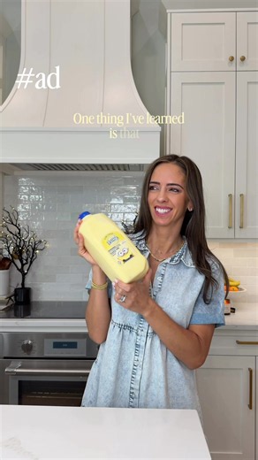 Halloween fun just got a whole lot sillier! 👻💛 #ad We turned the limited-edition @Trumoo Minions Banana Lowfat Milk into the cutest Minion Monster Milkshakes, then let everyone decorate their own spooky creation with fun Halloween toppings. The bright yellow banana milk makes these festive treats so easy (and so adorable!), making it the perfect way to add a little extra magic to an ordinary fall afternoon. Plus, it’s now made without any artificial colors, and it sneaks in 8g of protein per s