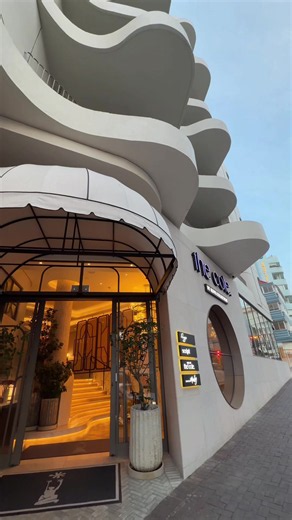 Fly with LIFT to lelive headquarters in Cape Town — travel & skincare trip