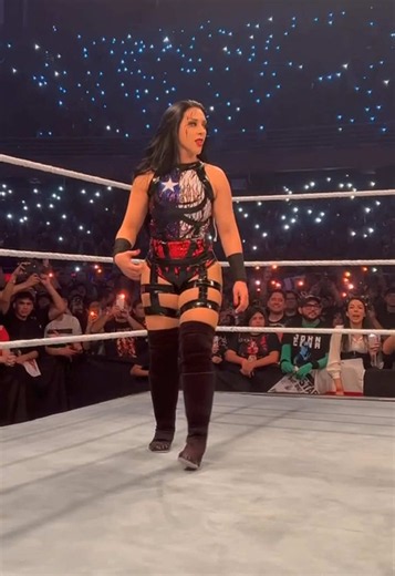 Chile is HYPED for #StephanieVaquer vs. #LivMorgan 🔥 #WWE | stephanie vaquer vs liv morgan