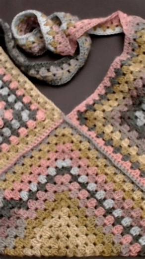 Crochet bag. Crochet this beautiful versatile bag with 3 Granny squares