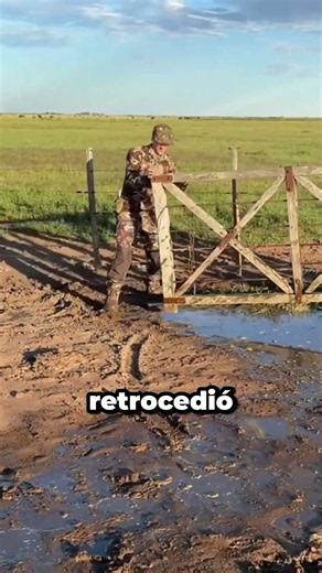 Consiguió cerrar la puerta sin tocar el barro!