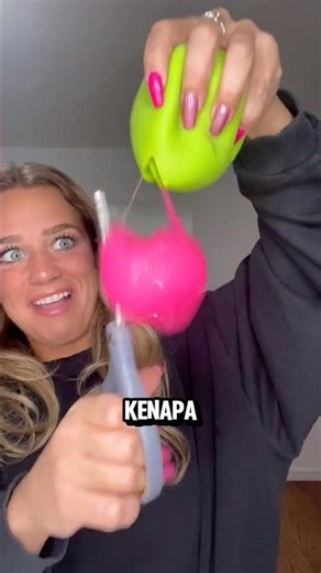 This Is What Happens If You Cut Open a Squishy‼️😨
