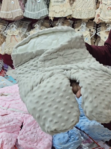 Essential Swaddle Tips for New Parents