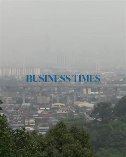 #NSTBusinessTimes Malaysia could lose up to RM1 billion in gross domestic product (GDP) a month as haze curbs outdoor activities and dampens consumer sentiment, disrupting economic activity beyond its immediate impact on air quality. Read more: https://bit.ly/4yjQLOh
