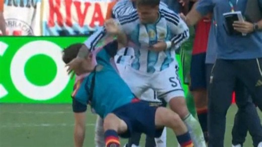What did Gavi say to Leandro Paredes to start the fight? Here's what we know