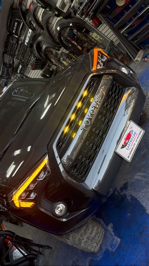 GM Castro Car on Instagram: "¡MIRA LA GRAN TRASNFORMACIÓN DE ESTA 4RUNNER 2014 AL MODELO TRD PRO 2024! 🚗 🚙 Logramos un gran resultado en la instalación de este KIT DE ACTUALIZACIÓN al modelo TRD PRO para esta Toyota 4Runner. 🔧🚙 Instalamos: ✅ Máscara + luces LED ✅ Parachoque delantero ✅ Faros Delanteros LED ✅ Faros neblineros ✅ Faros Posteriores LED 📦 ENVÍOS A TODO EL PERÚ 🇵🇪 📍 Ubícanos en 𝗔𝘃. 𝗖𝗮𝗻𝗮𝗱𝗮́ 𝟮𝟯𝟵 - 𝟮𝟰𝟭 - 𝗟𝗮 𝗩𝗶𝗰𝘁𝗼𝗿𝗶𝗮 (𝗟𝗶𝗺𝗮) #GMCASTROCAR #toyota4runner #