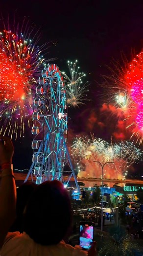 Pyromusical will Light up Moa sky 🎆🎇 Witness the most magical fireworks show😍🤩 #fireworks #MallOfAsia #MOA #2026newyear | Kuys Maraso Channel