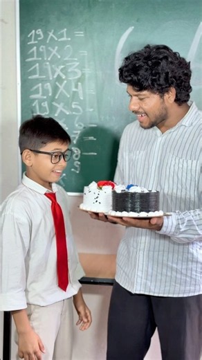 Sar ne kiya bachchon ki padhai mein madad❤️🥺 #Teacher #bestteacher #student #entertain #trending