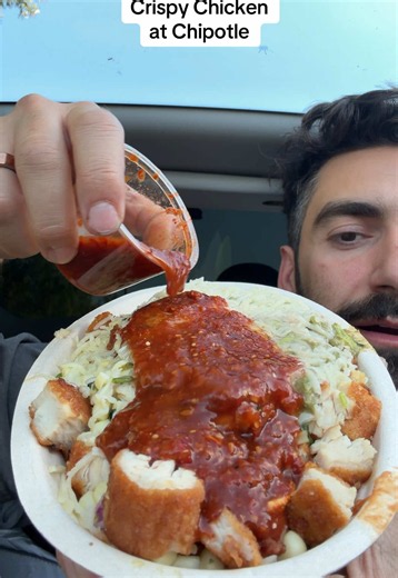 FOOD NEWS: Chipotle seems to be testing a new CRISPY CHICKEN protein at a few locations. @Book of Elie found it at a location in Tustin, CA per some DMs! It's crispy, chopped, tasty and ran it by nieces and nephews 😭 (videos to come) and they loved it. If you guys know anywhere else that's testing it, plz let the rest of us Foodbeasts know below 😮‍💨👇🏽👇🏽👇🏽 Found at 15040 Kensington Park Dr, Tustin, CA 92782