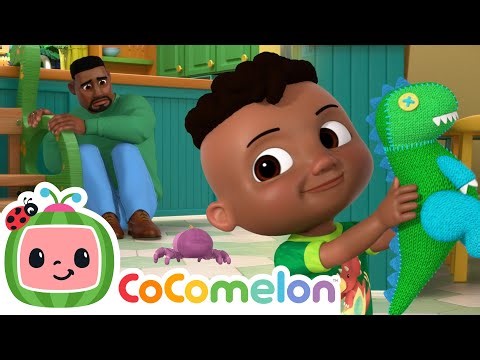 Cody & Daddy VS THE SPIDER! 🕷️| CoComelon Cody Time