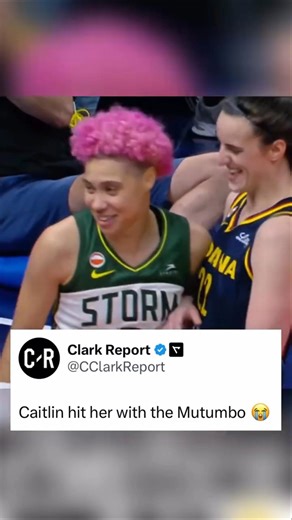 😂 Caitlin Clark MUTOMBO WAGS at Hiedeman after block | Indiana Fever WNBA women's basketball #shorts