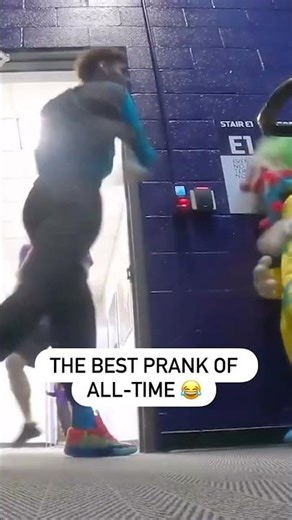 LaMelo was so scared 😭 (via @hornets/TT)