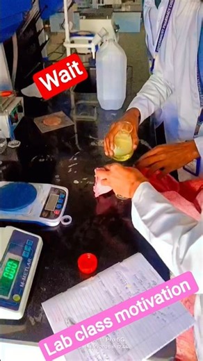Lab 🧪🧫🧪 classLab 🧪 🧪 class है।। is per Dhyan de bahar ka fast food na khaye🥰🥰🥰🤣🥰💉🥰cannula