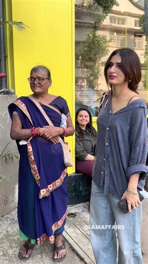 Fatima Sana Shaikh Is So Down to Earth 🥹❤️ #FatimaSanaShaikh #Shorts