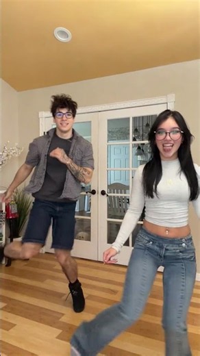 WHO DID IT BETTER? 🤣