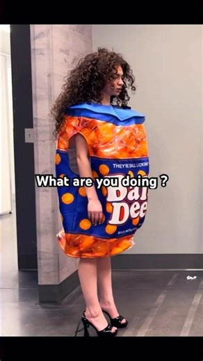 Kalogeras Sisters Try On Every Costume At Spirit Halloween !