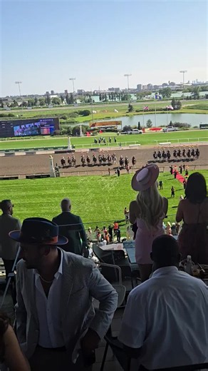 👀 👀 The Pomp and Circumstance that is King's Plate Day at Woodbine Entertainment !!!