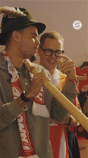 Lucho tries the alphorn for the first time 🎺 😄 | FC Bayern Munich