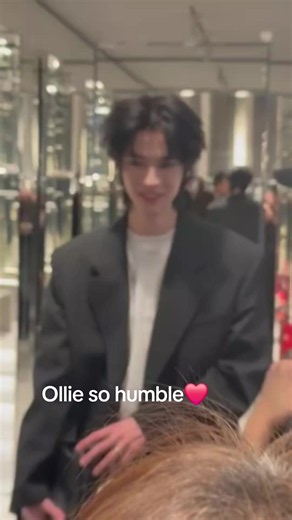 Daddy Di at Alexander Wang Event: Ollie's Humble Moment ❤️