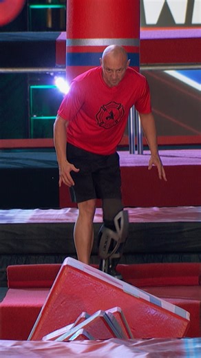 Gary Weiland brings the FIGHT to this course. American Ninja Warrior | NBC and Peacock | Ninja Warrior