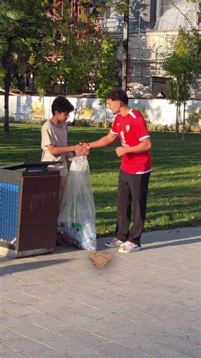 He deserved this ❤️🇹🇷 #yzfamily | people helping people