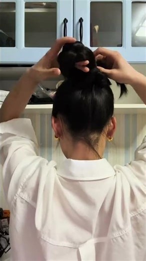 Spring Trends New Naturalism Hair Braiding Tutorial