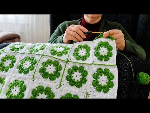 A very easy and quick crochet pattern guide featuring a daisy in the center.