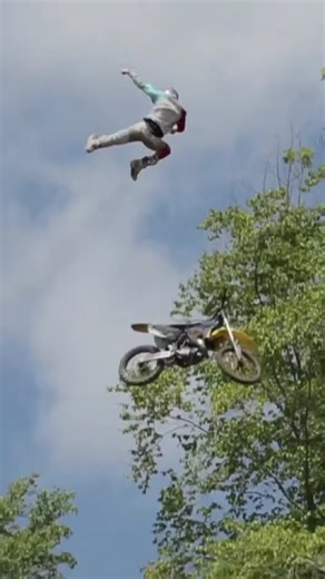 Travis Pastrana going to the Mooooooon