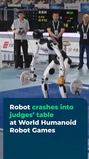Hope he’s ok, thoughts and prayers. https://t.co/23hBU9EEsF