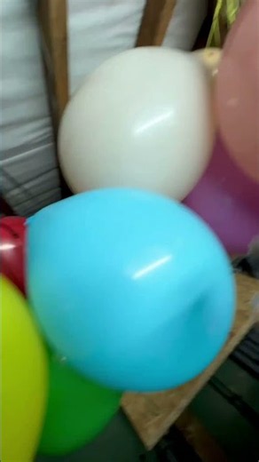 More balloons up.