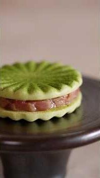 Lovage Meringue & Chutoro Amuse!