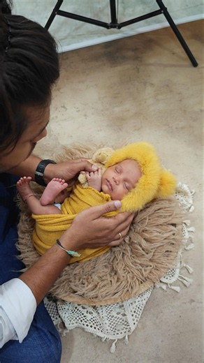 Tiny hands holding a tiny teddy!🧸🥺 #shorts