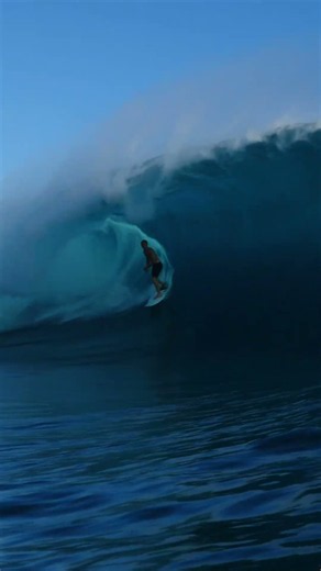 🔴(NOT A.I.) Eimeo Czermak Heavy Teahupo'o Days